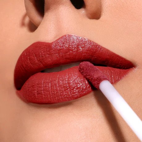 MOIRA Lip Divine Liquid Lipstick (017, Heartbreaker)