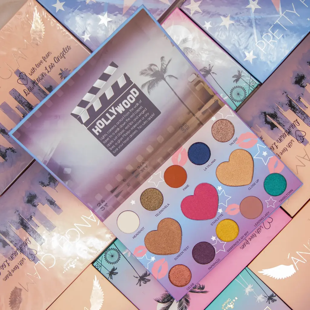 ITALIA DELUXE PALETTE PRETTY FAMOUS