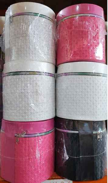BELLAS MALETA TRIO CIRCULAR CON RELIEVE